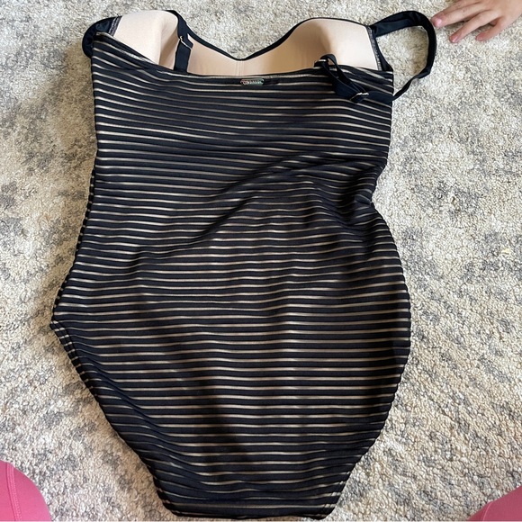 CALVIN KLIEN ONE-PIECE SWIMWEAR SIZE 8 - Picture 6 of 7